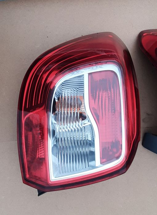 Lampă/lămpi triplă Dacia Sandero/MCV/LOGAN  2012/2016 1,0SCE/1,5dci E6