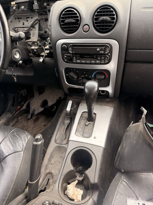 Jeep Cherokee на части