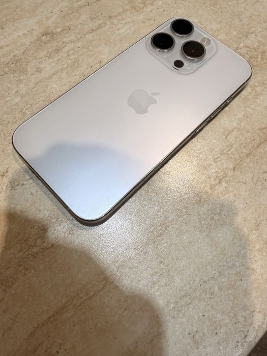 Iphone 15 pro 128g white