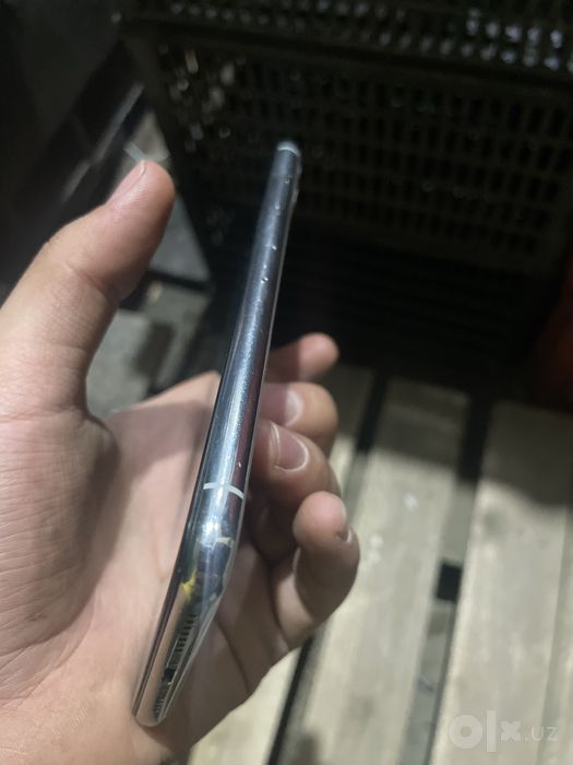 Iphone 11 pro max sotiladi