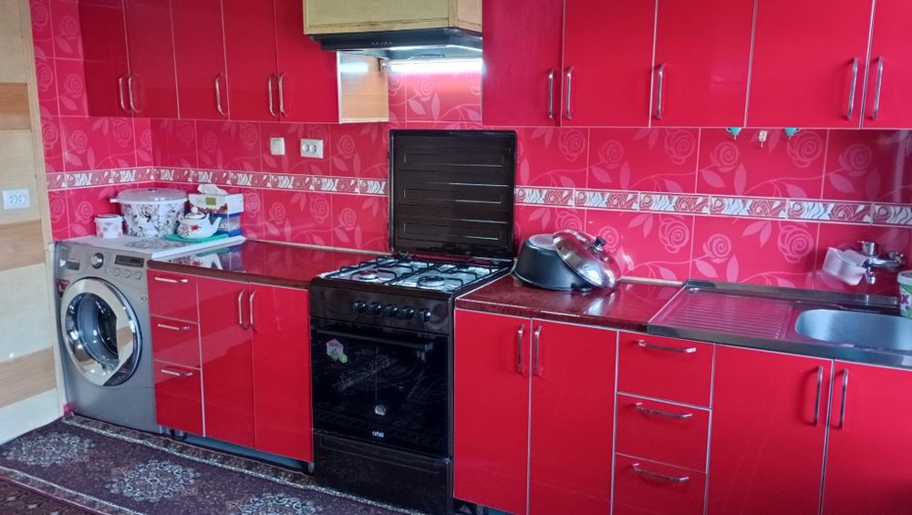 Uy sotiladi Keles markazida joylashgan.