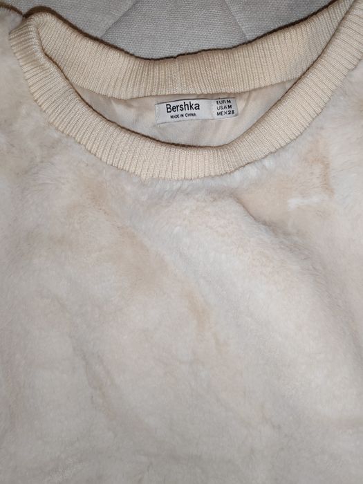 Bershka свитшот свитер