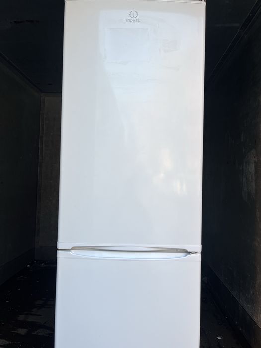 Холодильник INDESIT