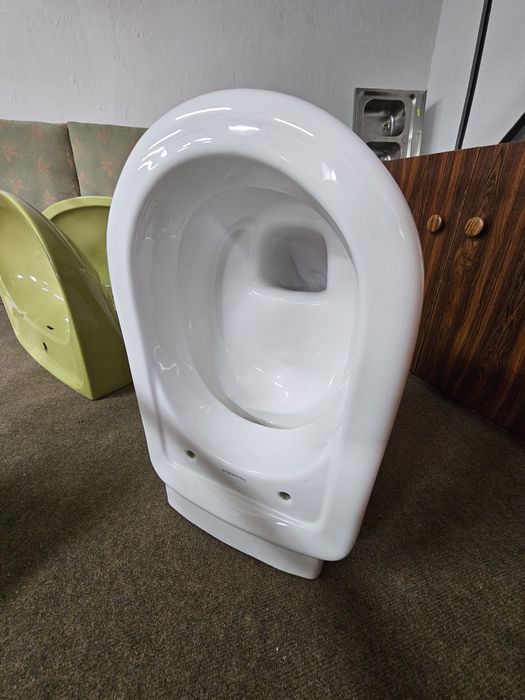 Vase de toaletă și chiuvete din porțelan