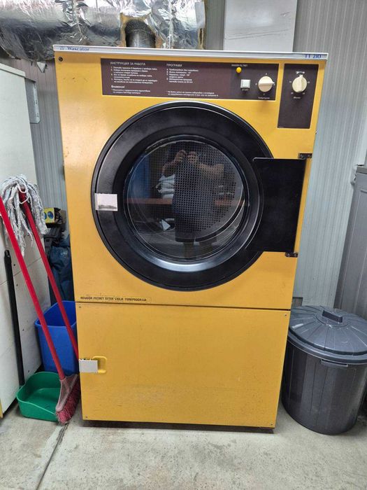 Продавам професионални перални и сушилни Electrolux и Siemens