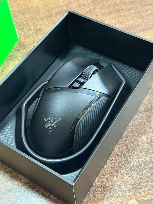 Геймърска безжична мишка Razer Basilik V3 PRO