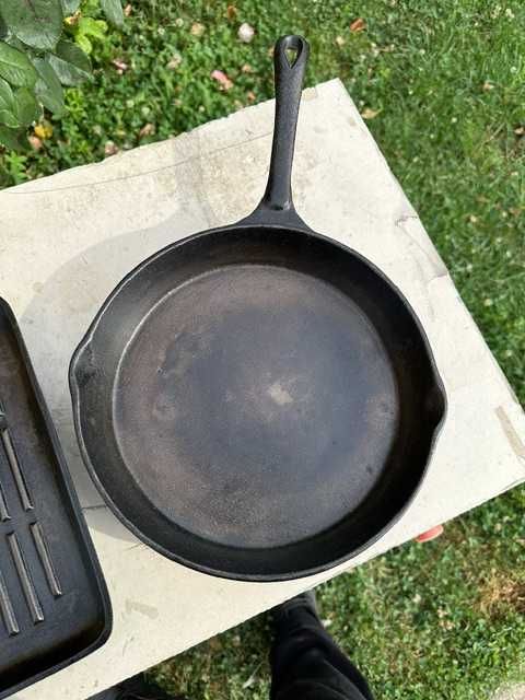 Set oala fonta 8L cu capac, gratar fonta 28cmx28cm, tigaie fonta 25cm
