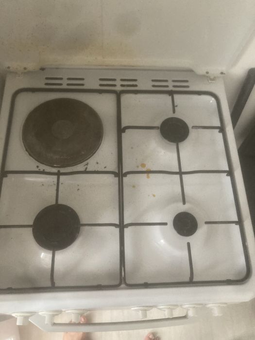 Продам газовую плиту