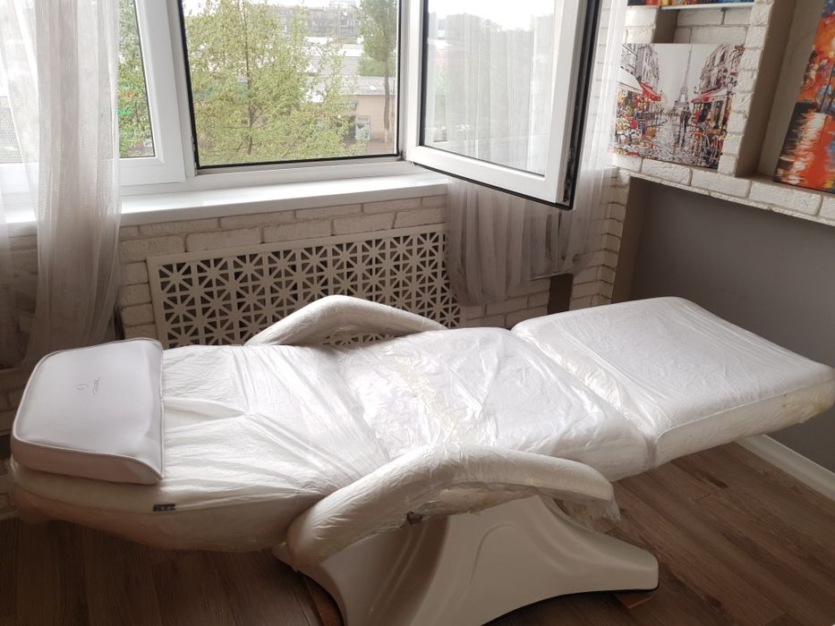 косметологическая кушетка