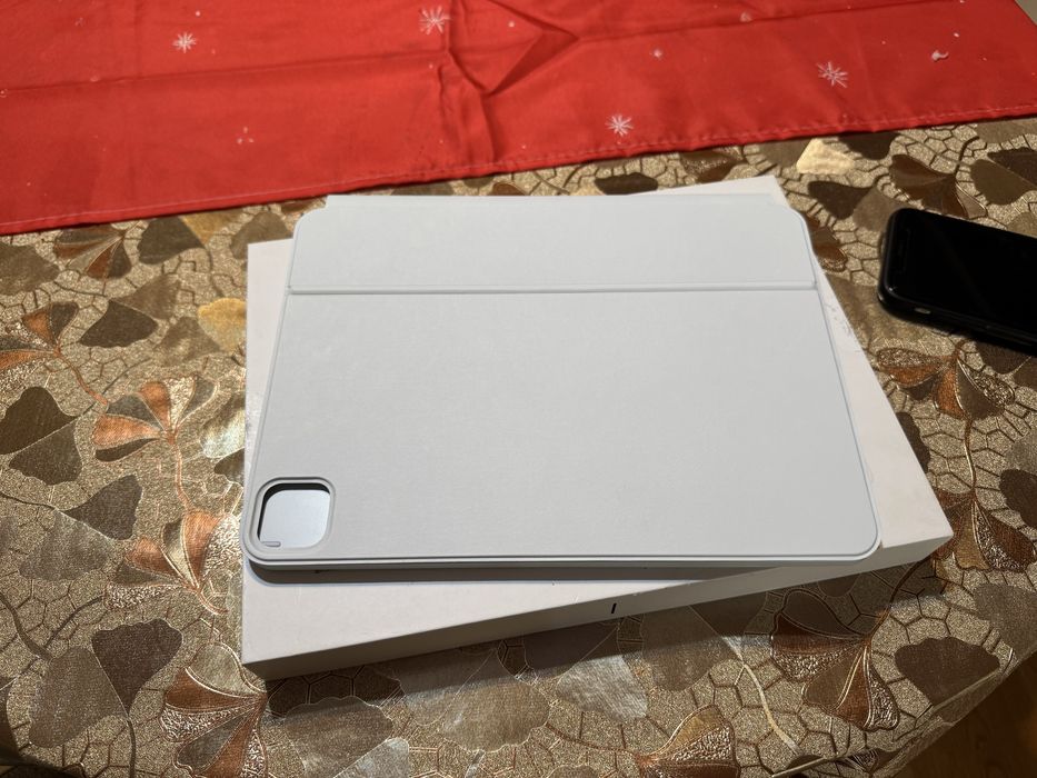 Tastatură inateck pentru iPad