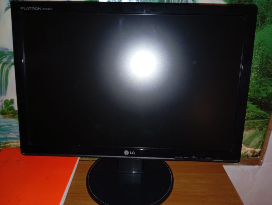 Монитор Lg,хорошие состояние
