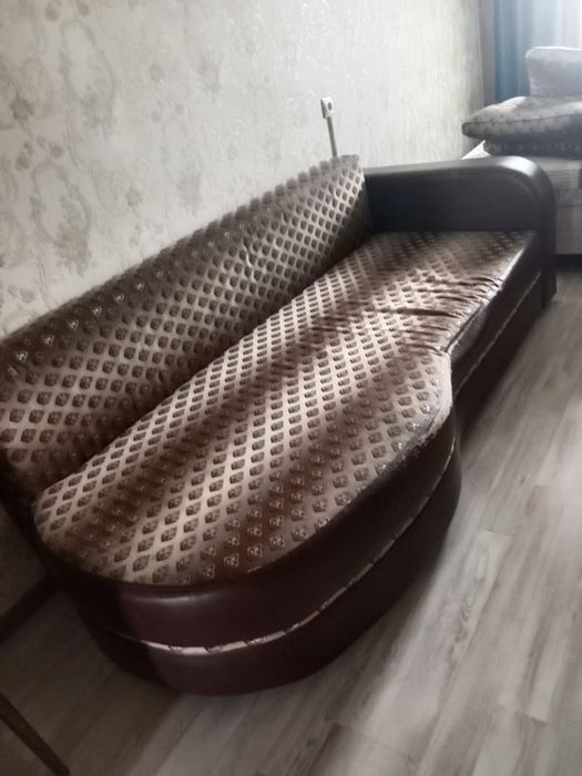 Продам диван тахта