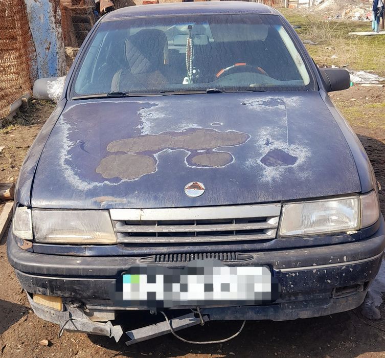 Опель Вектра 1990