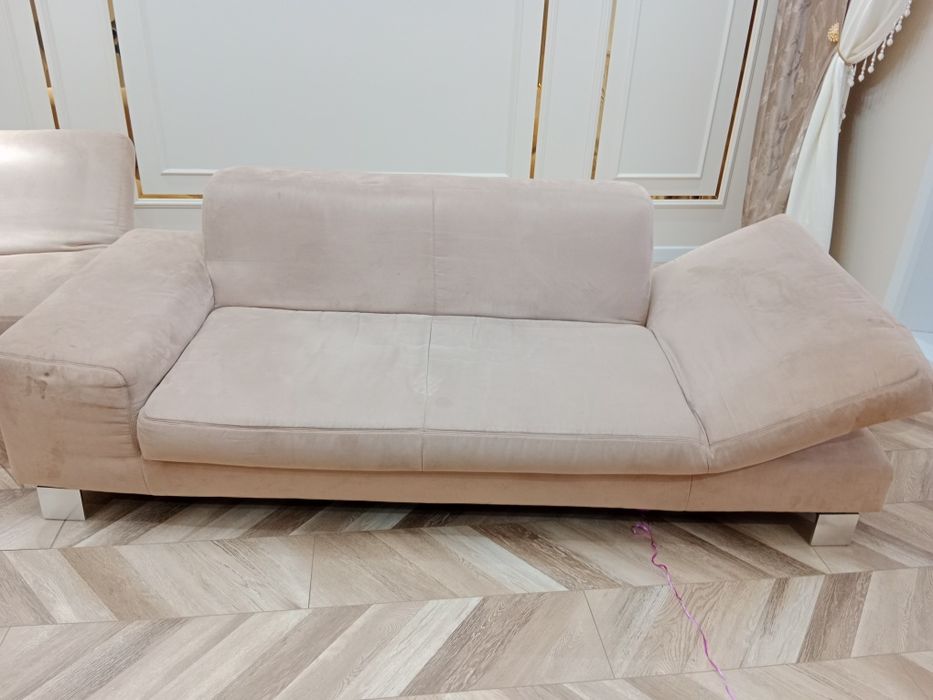 Продам срочно диван с креслой!