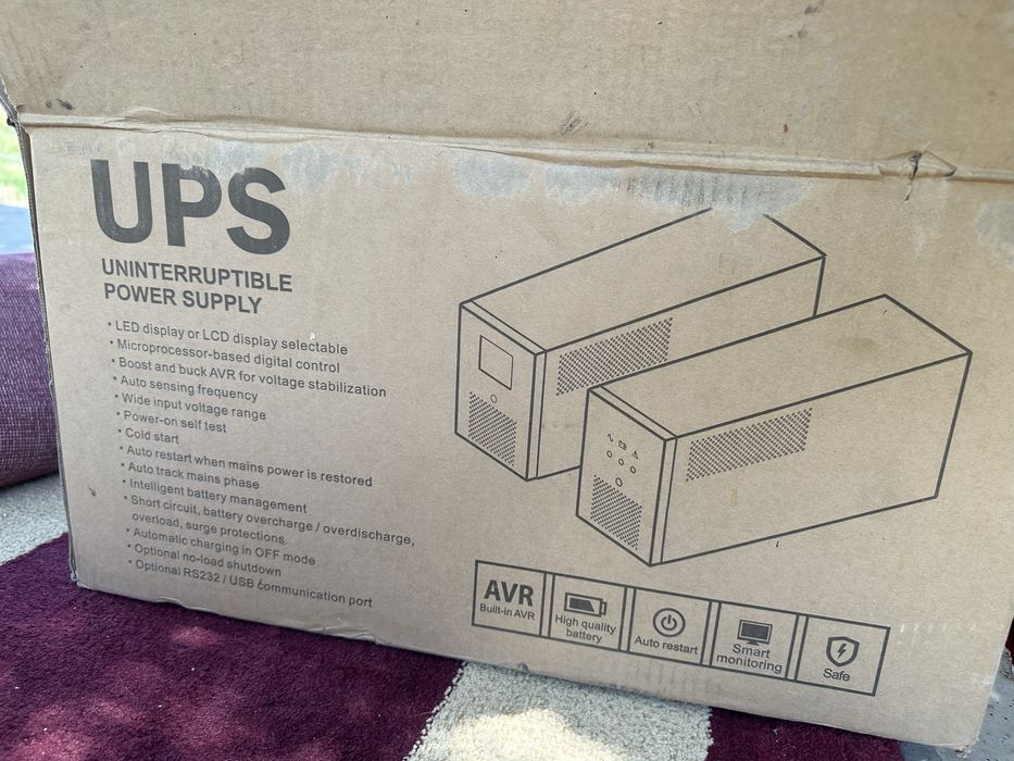 Ups AVT  3000w uninterruptible