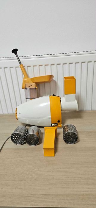 Blender universal si Aparat de scos samburi