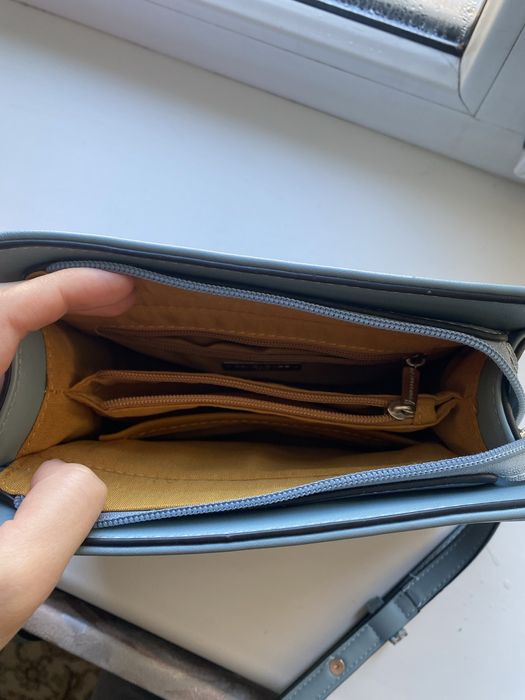 Сумка синяя………..