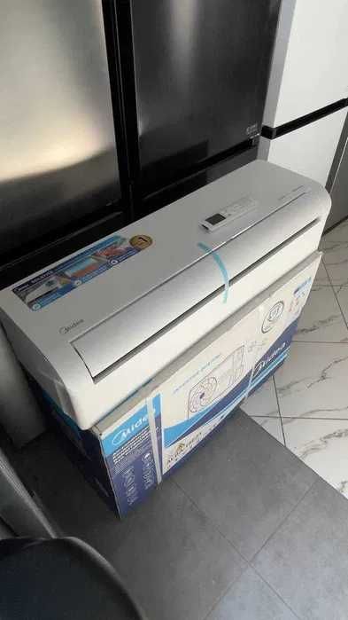 Кондиционер Midea 9 BTU инверторный