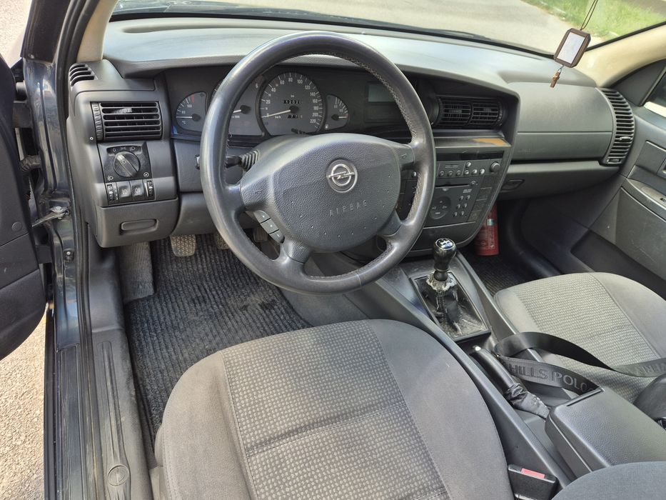 Opel Omega 2.2  Дизел