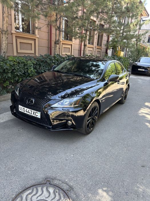 Lexus is 250 4wd