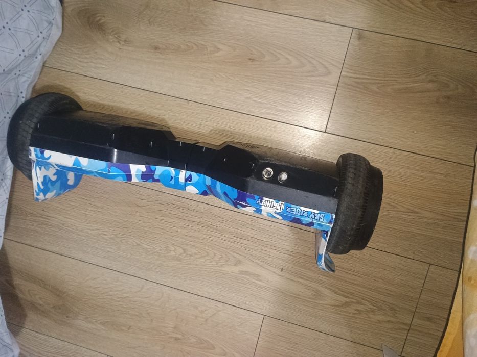 Vând hoverboard urgent