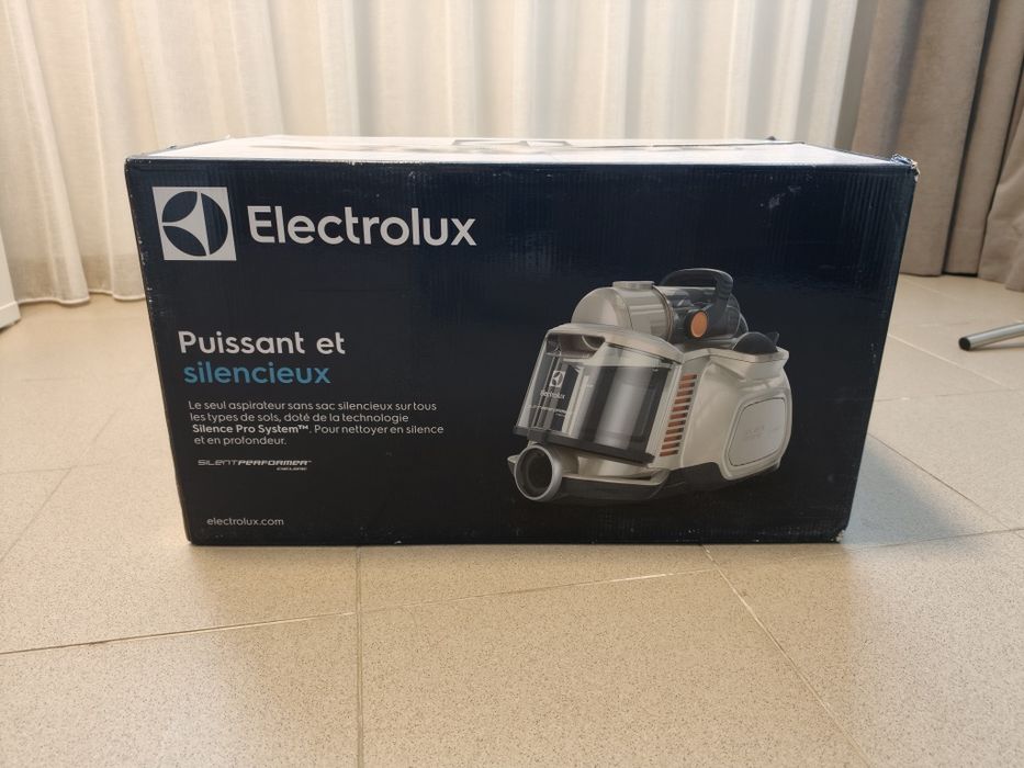 Прахосмукачка без торба Elecrolux