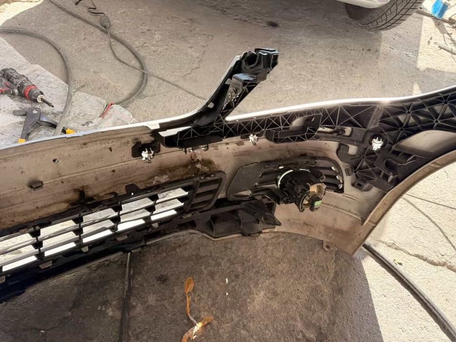 Предна брония за Mercedes c class w 204