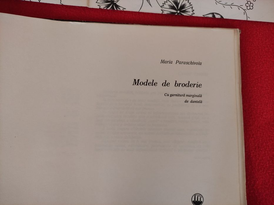 Carte modele de broderii !
