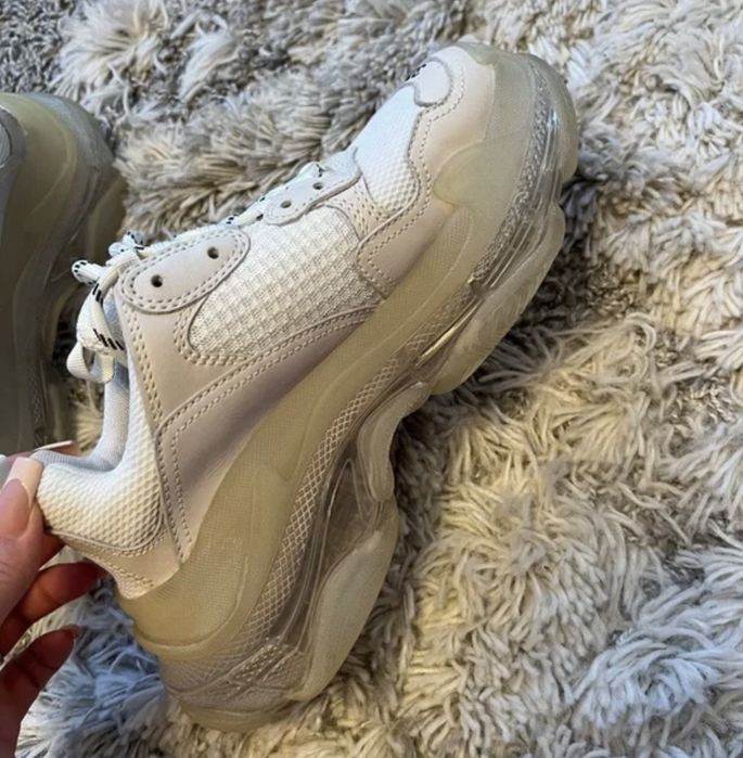 Balenciaga Triple S NOI