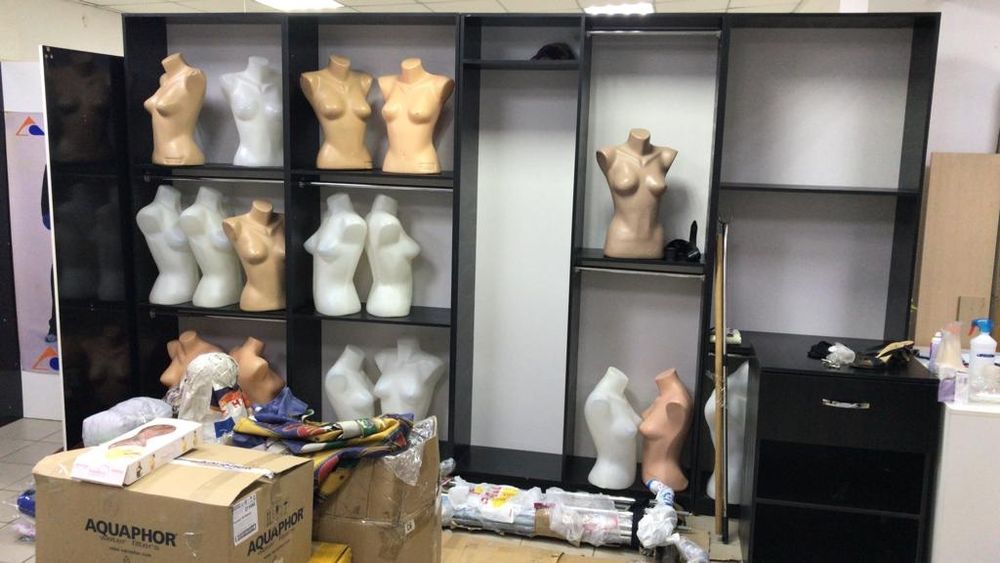 Продам стенку чёрного цвета