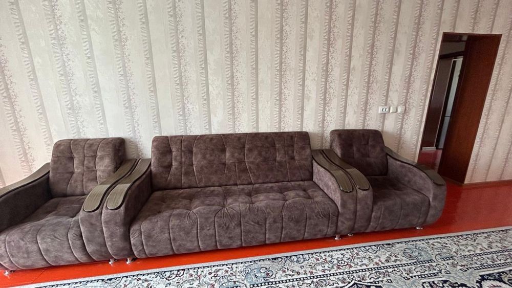 Диван сатылады .