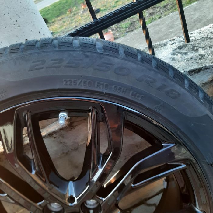 Vand jante BMW X1 pe 18 sau schimb