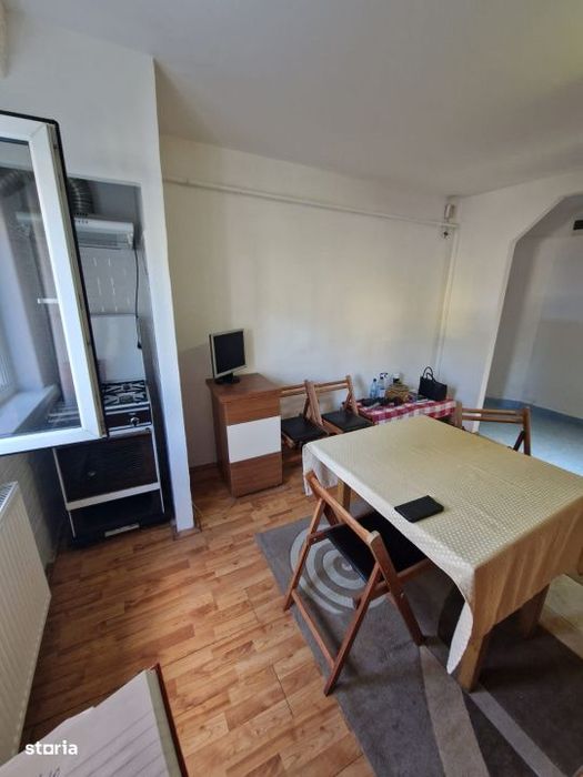 Apartament 3 camere, 71 mp, zona Hotvon
