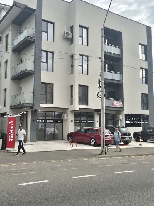 Închiriez apartament bloc nou!
