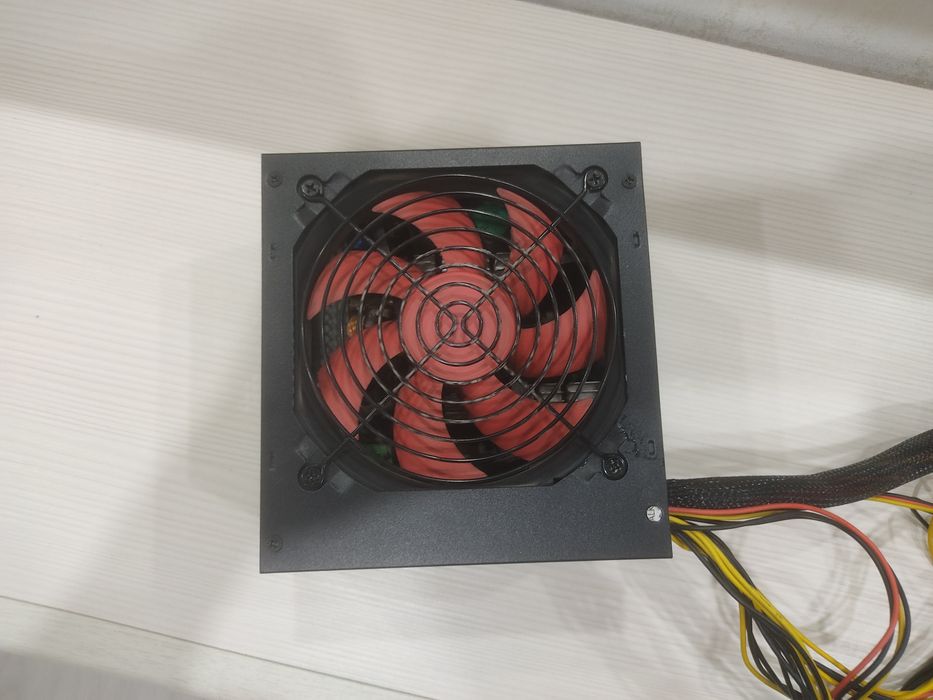 Блок питания Aerocool