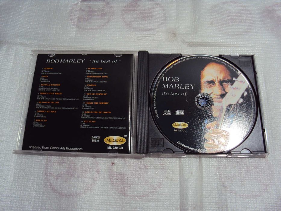 cd-uri originala cu BOB MARLEY