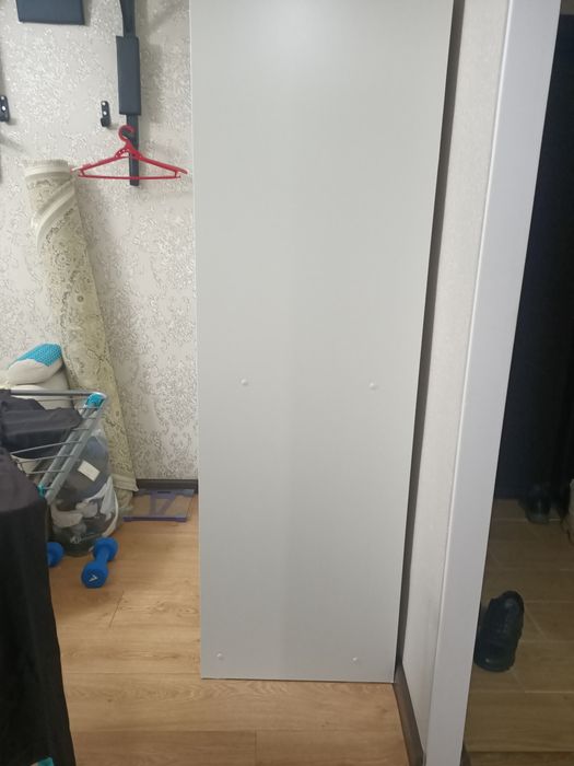 Продам шкаф белый