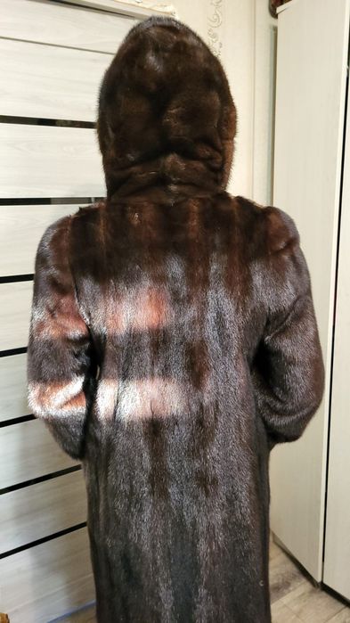 Продам норковую шубу