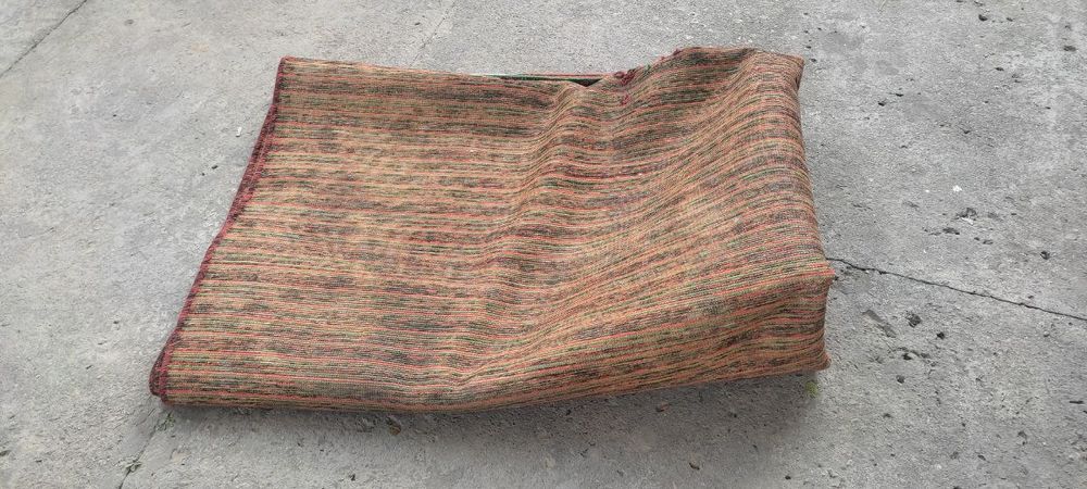 Палас в нормальном состоянии.