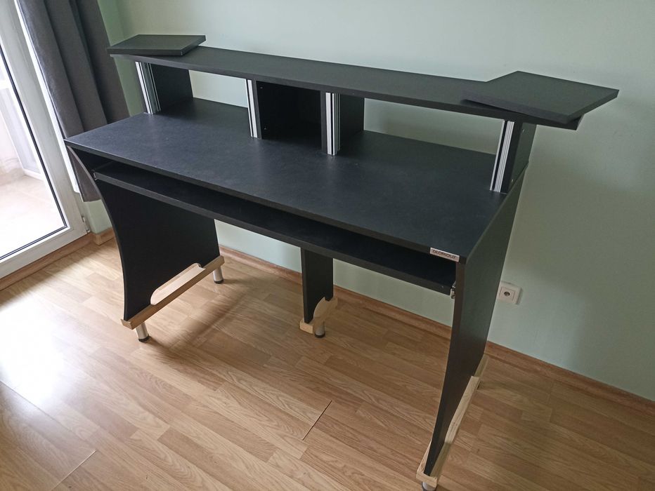 Студийно бюро Glorious Workbench Black