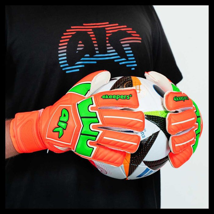 Вратарски ръкавици 4keepers GUARD FOGO MF размер 7,8,10