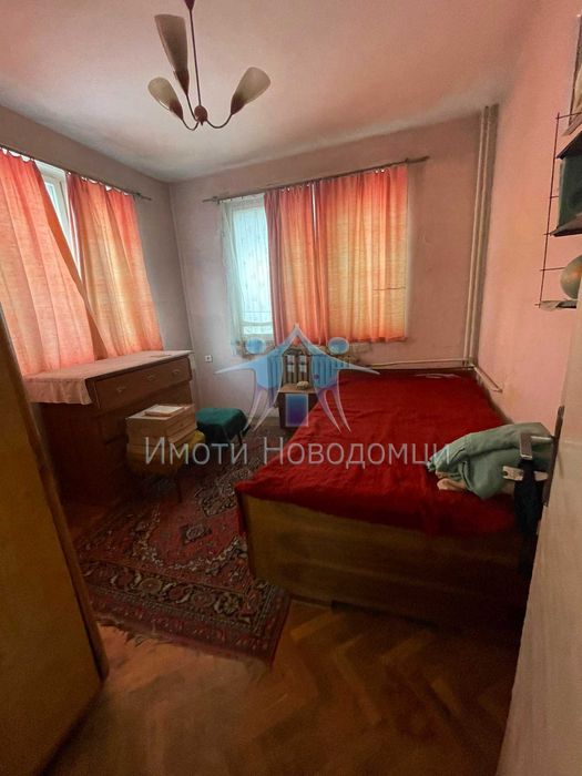 Продава се Тристаен апартамент в Шумен, Военно училище - 90 кв.м за 1088 €/кв.м - Снимка #4