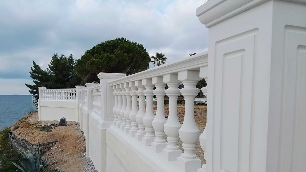 Балюстри за парапети