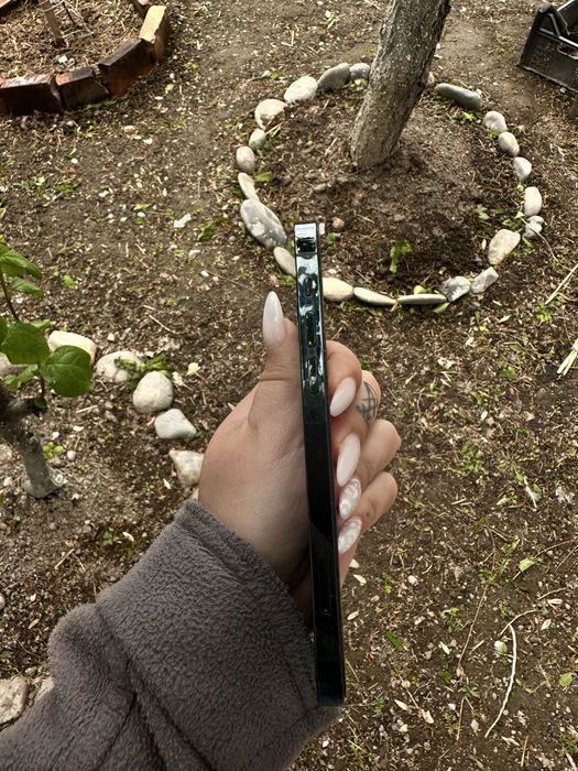 Обменяю iphone 12 pro на 11 pro max