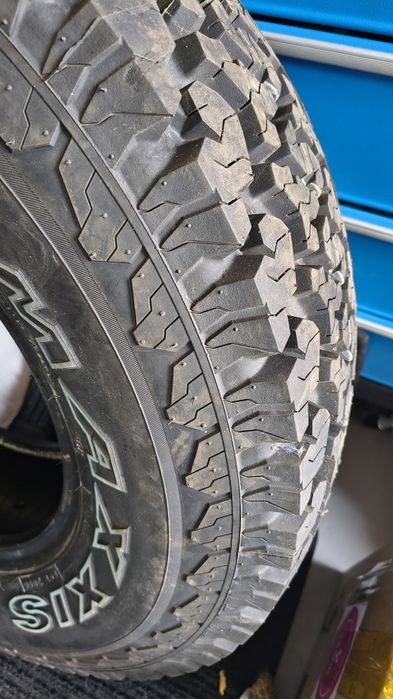 O anvelopă Maxxis AT similară cu BF goodrich 30x9,5x15