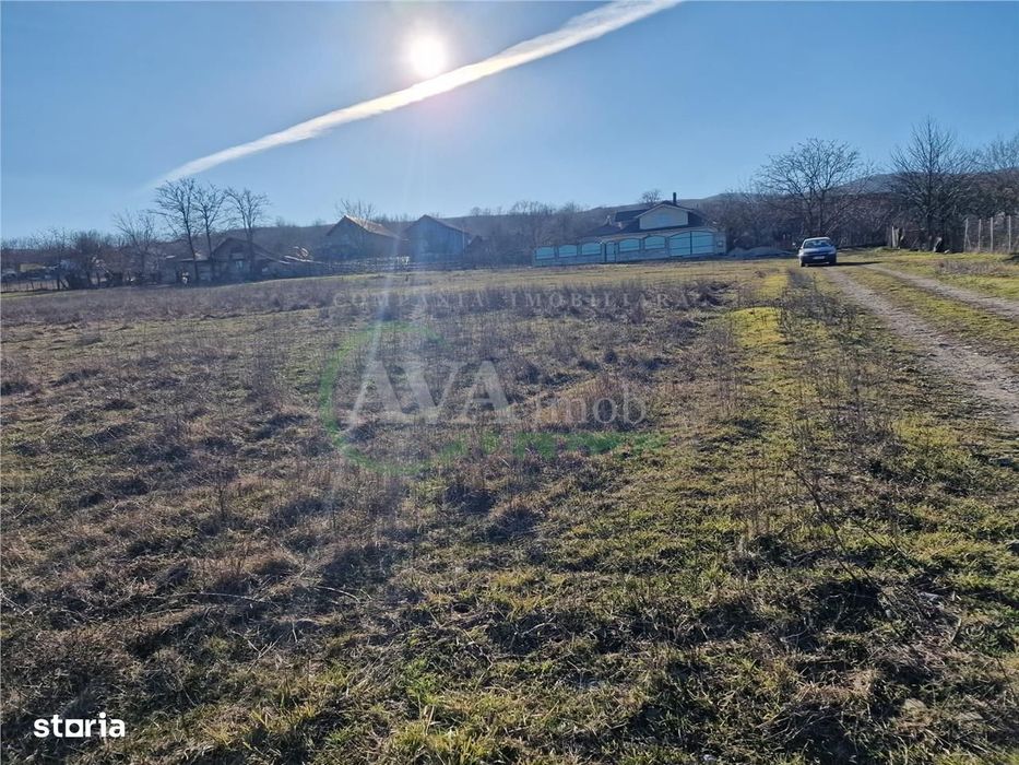 Teren intravilan 1.800 mp – Deschidere 104 ml | Sarata – Bacău