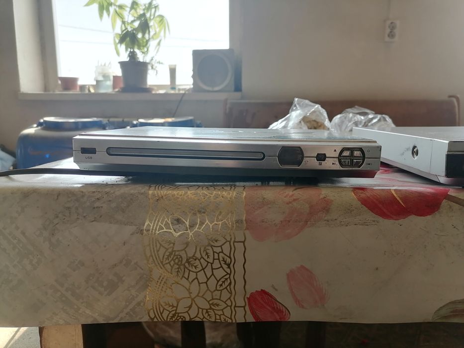 Продам телевизор