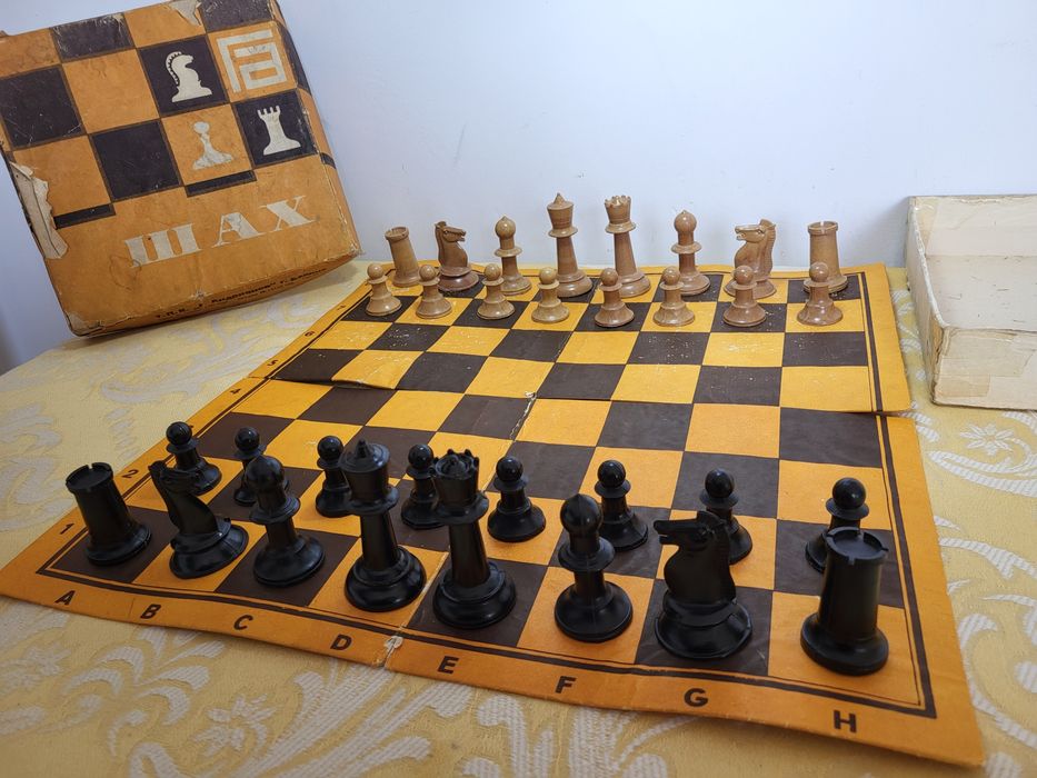 Бакелитни фигури за играна шах