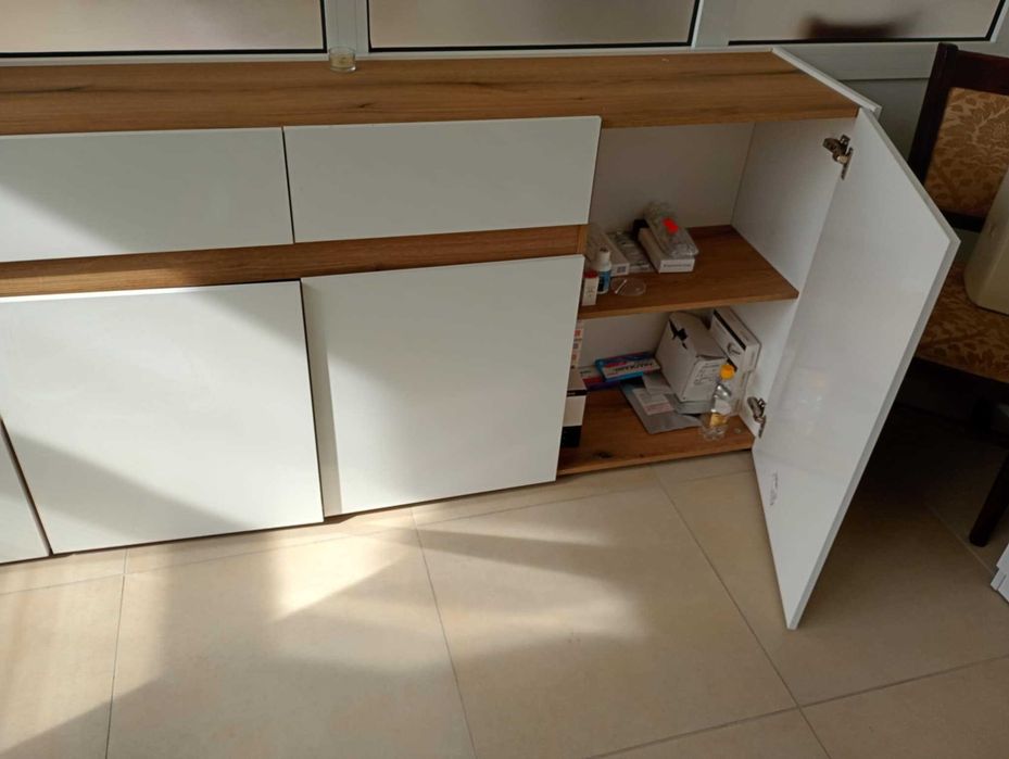 продавам скрин от мебели Виденов