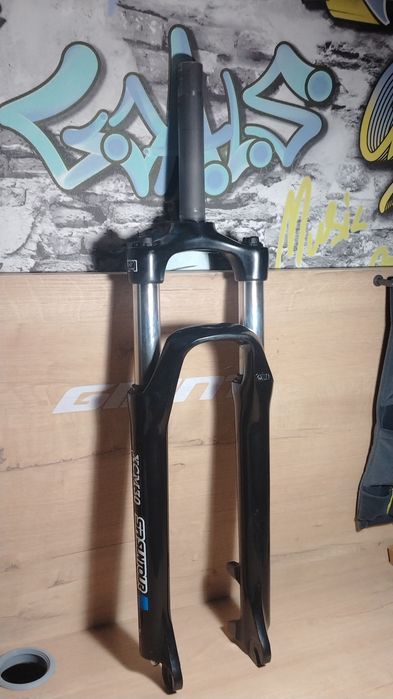Вилка sr suntour XCM30